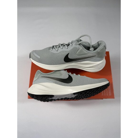 New Nike Revolution 7 Shoes Mens Size 7 Gray White Running Sneakers FB2207-011 - Picture 4 of 10